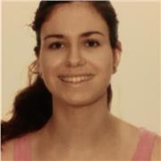 Estudiante filología inglesa da clases a estudiantes de Primaria y Secundaria